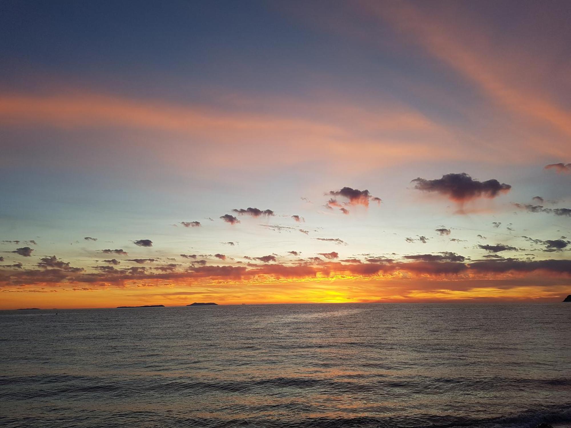 Sunset Studios Borsh Kültér fotó
